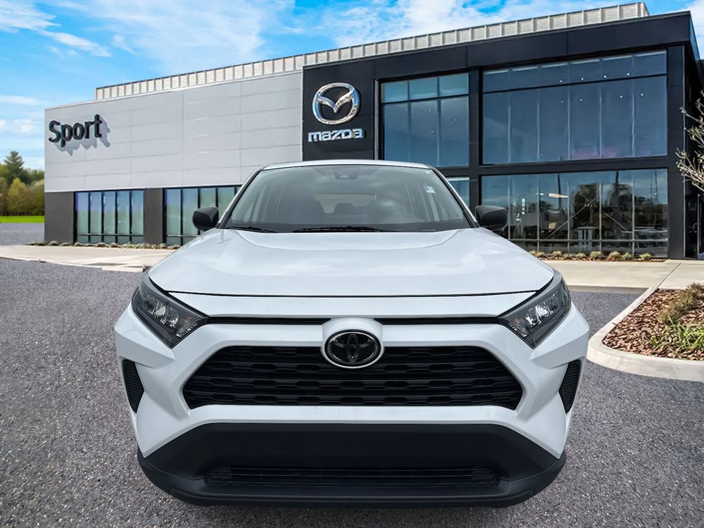 2022 Toyota RAV4 LE photo 7