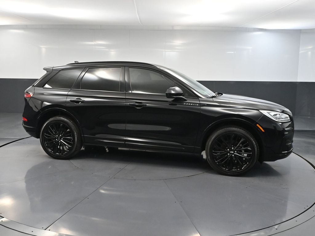 2023 Lincoln Corsair Reserve photo 2