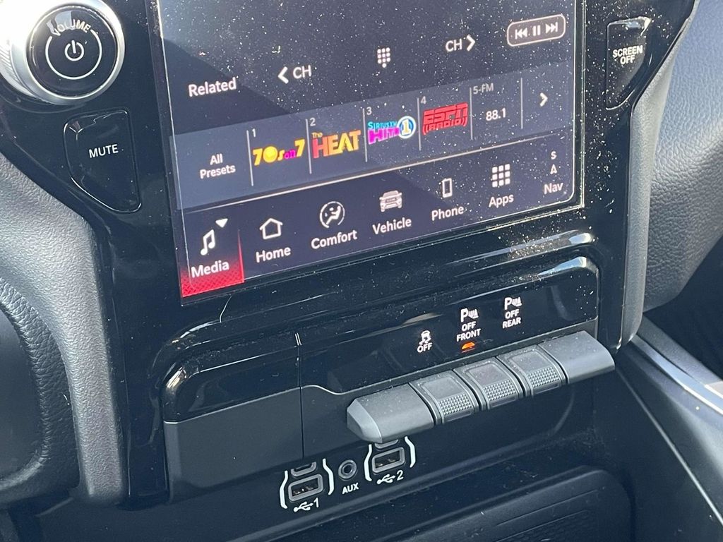 2025 Ram 1500 Big Horn Lone Star photo 36