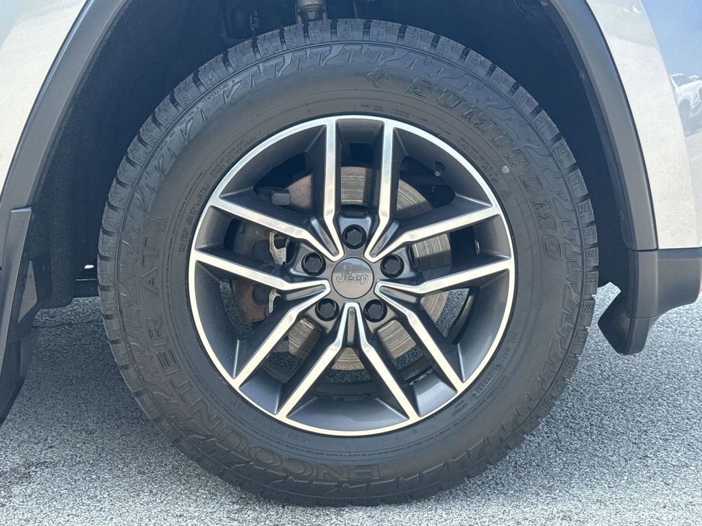 2019 Jeep Grand Cherokee Limited photo 17