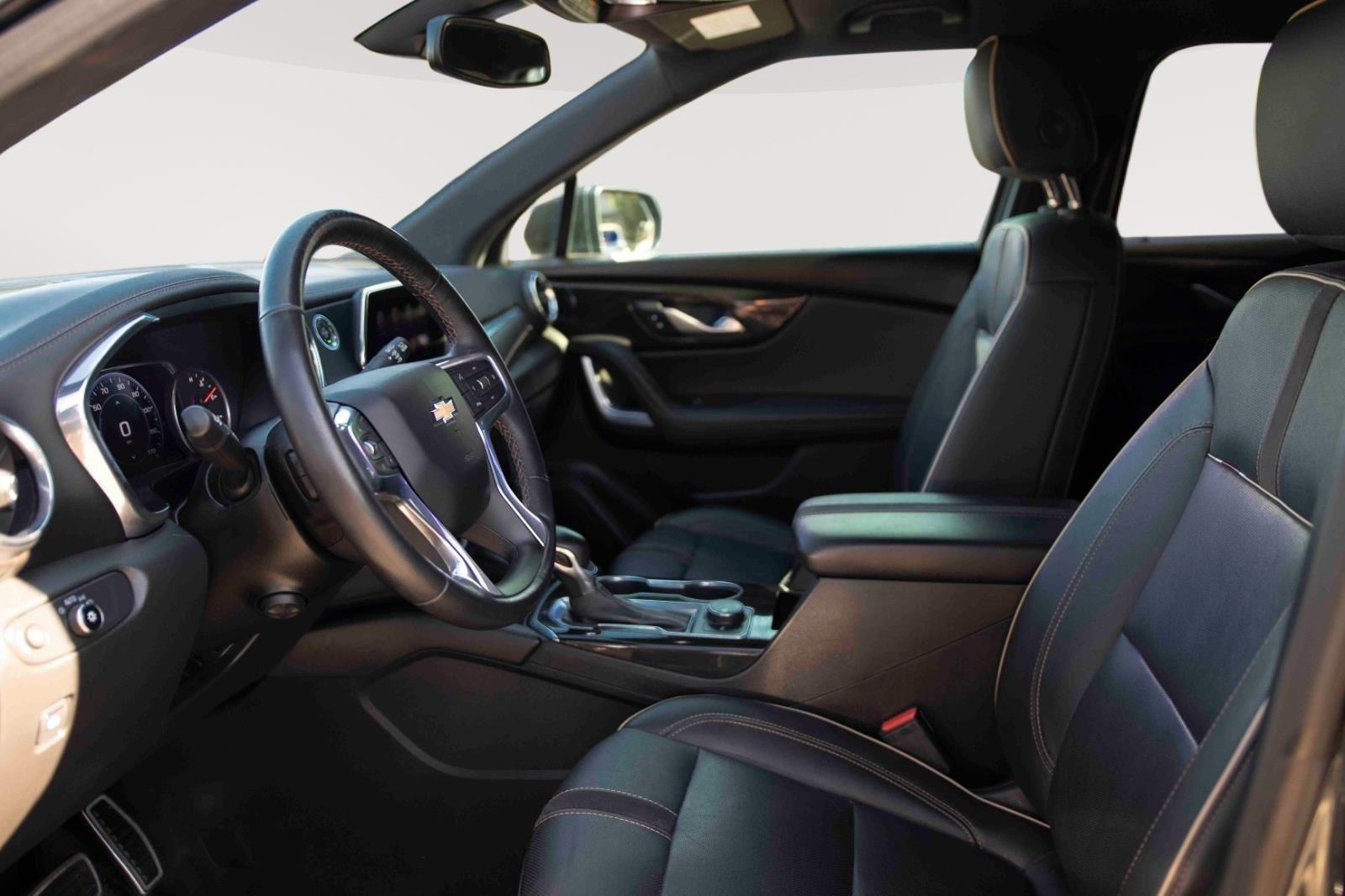 2020 Chevrolet Blazer Premier photo 2