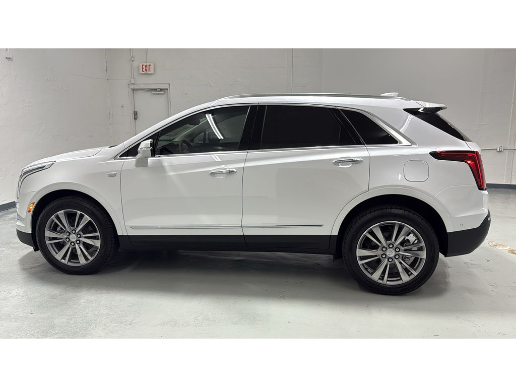2026 Cadillac XT5 Premium Luxury photo 3