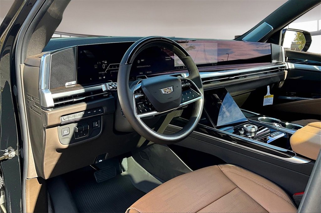 2026 Cadillac Escalade Luxury photo 4