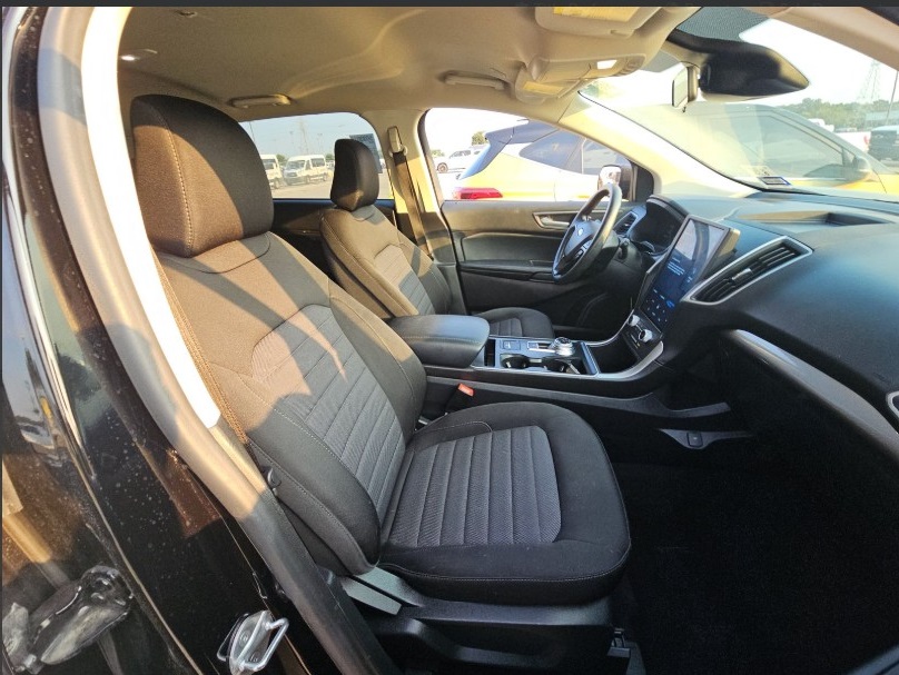 2022 Ford Edge SE photo 9