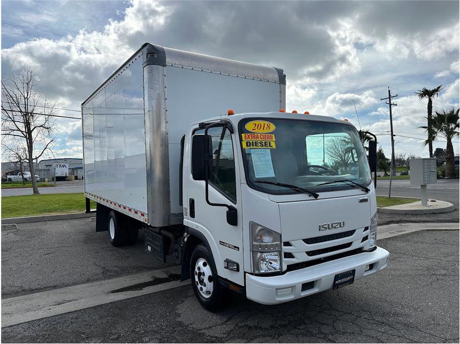 2018 Isuzu NPR photo 2