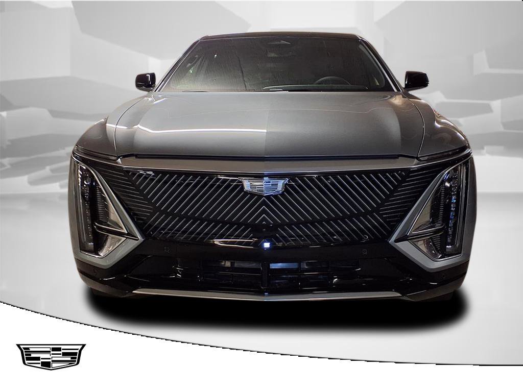 2025 Cadillac Lyriq Luxury photo 2