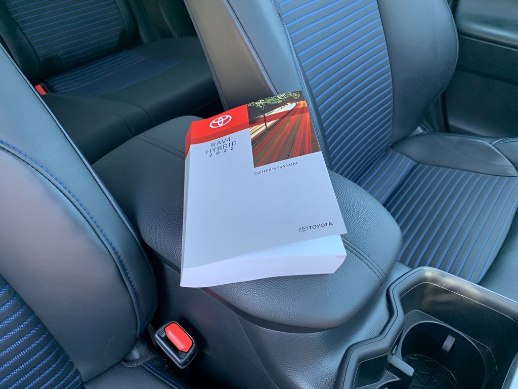 2022 Toyota RAV4 Hybrid XSE photo 28
