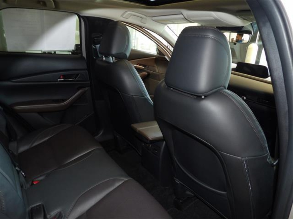 2023 Mazda CX-30 2.5 S Premium photo 17