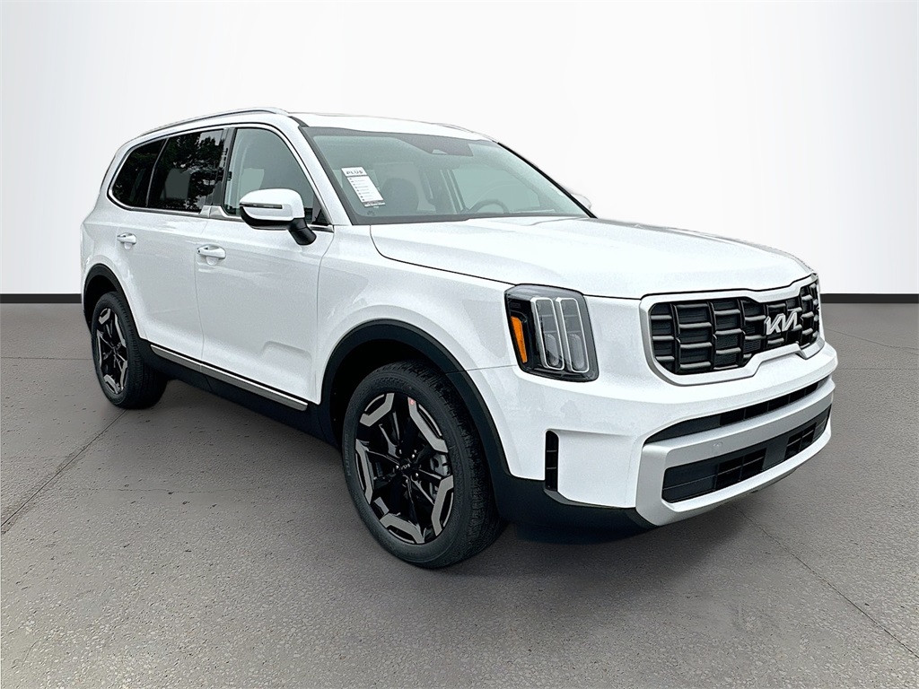 2025 Kia Telluride S's photo