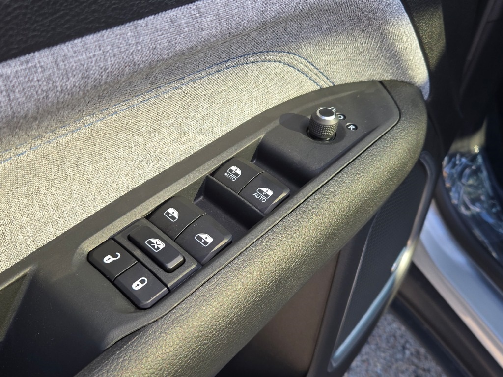 2025 Jeep Compass Latitude photo 20