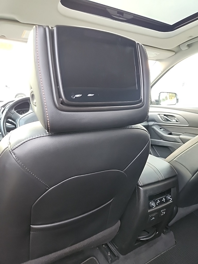 2018 Chevrolet Traverse Premier photo 9
