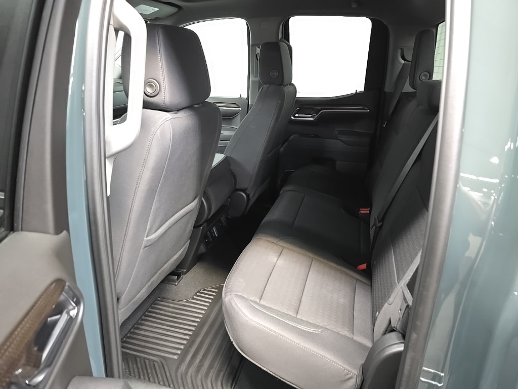 2025 Chevrolet Silverado 1500 LT photo 29