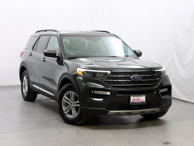 2022 Ford Explorer XLT's photo