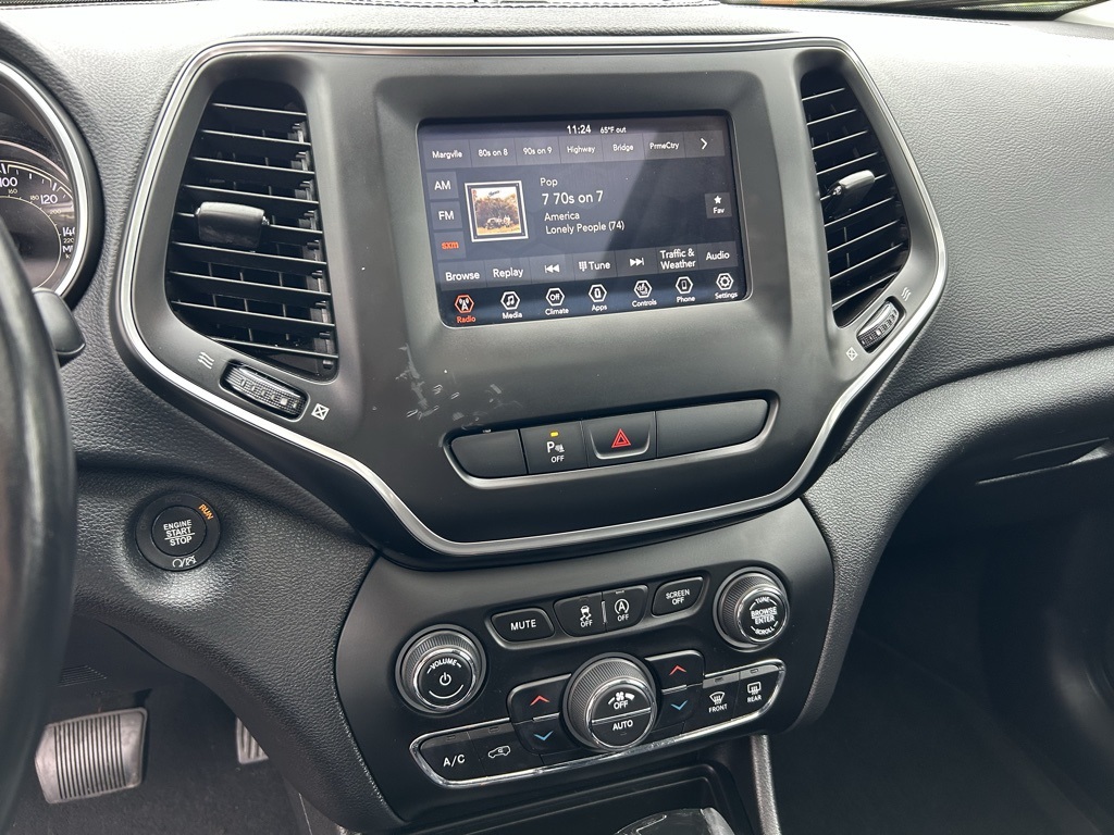 2020 Jeep Cherokee Altitude photo 17