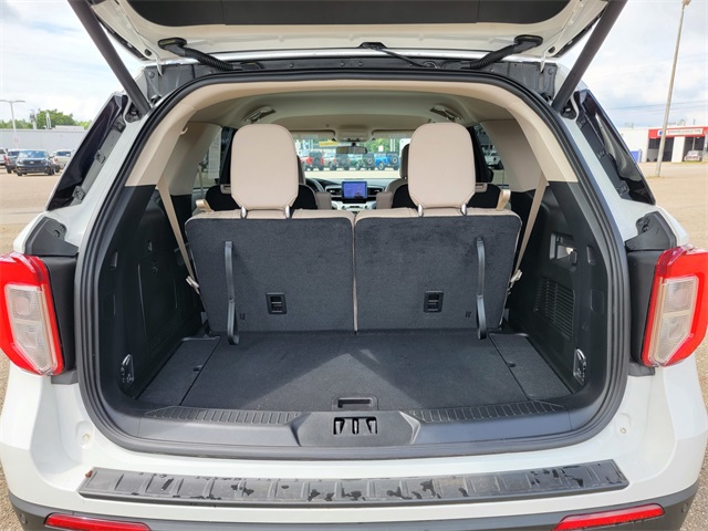 2023 Ford Explorer XLT photo 33