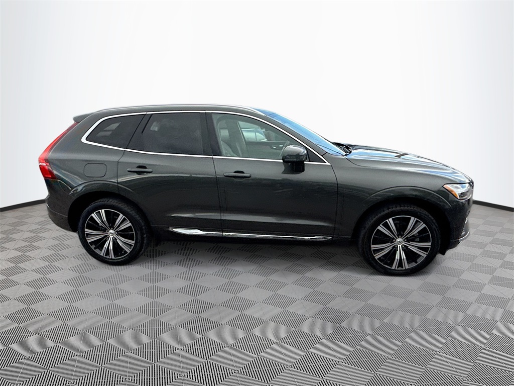 2022 Volvo XC60 B5 Inscription photo 4