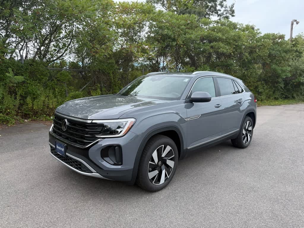 2026 Volkswagen Atlas Cross Sport SEL photo 2