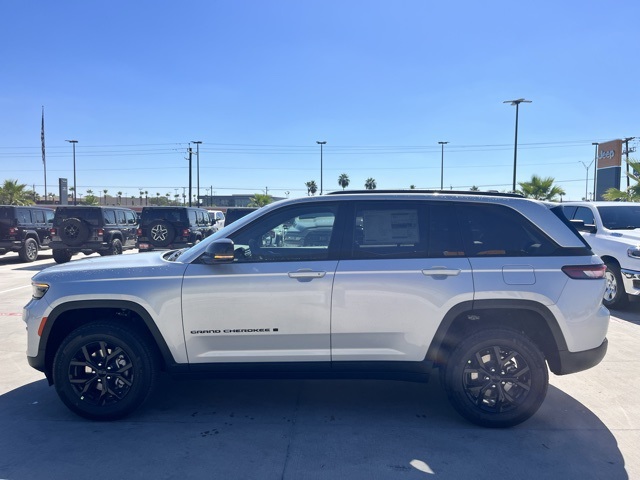 2025 Jeep Grand Cherokee Altitude X photo 4