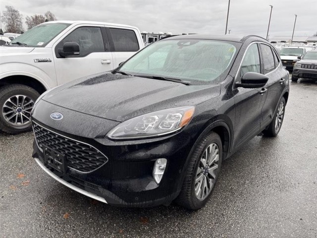 2021 Ford Escape Titanium's photo