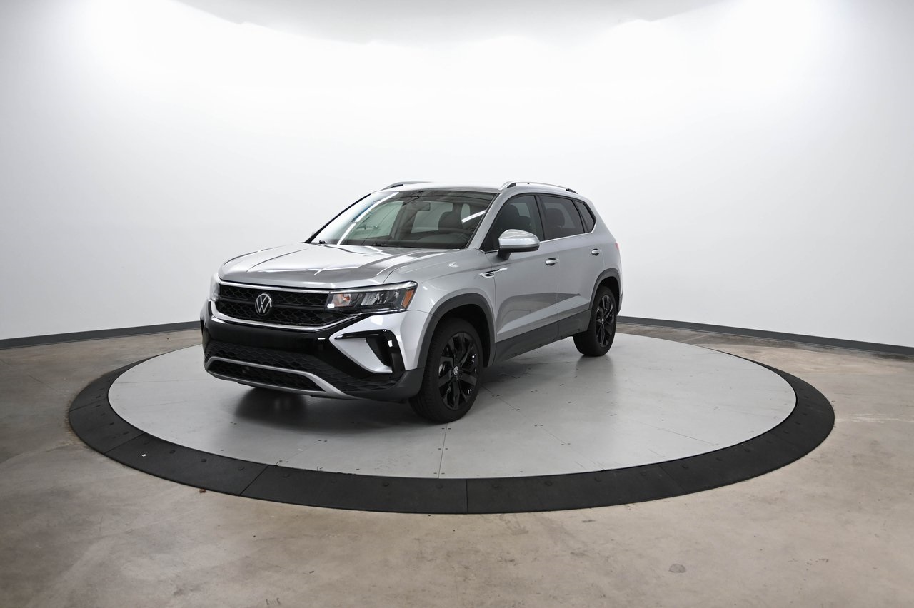 2022 Volkswagen Taos SE photo 3