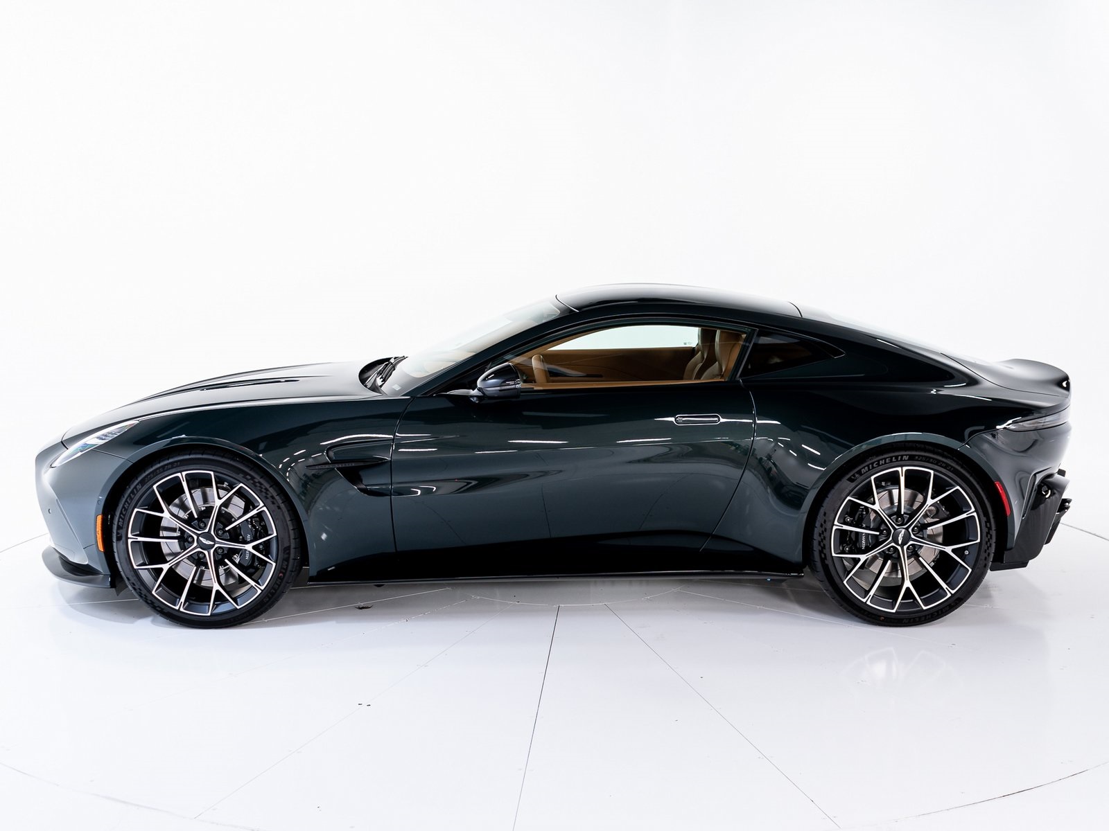 2026 Aston Martin Vantage AM6 photo 2