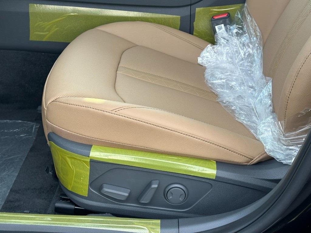 2025 Hyundai Sonata Hybrid Limited photo 10