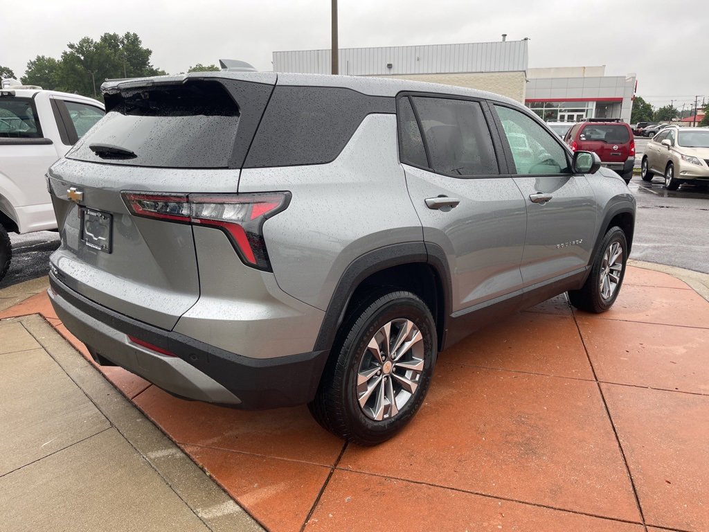 2025 Chevrolet Equinox LT photo 13