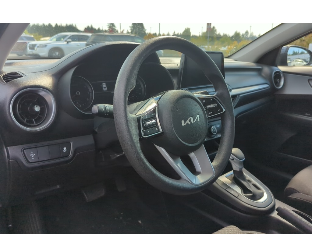 2022 Kia Forte LXS photo 14