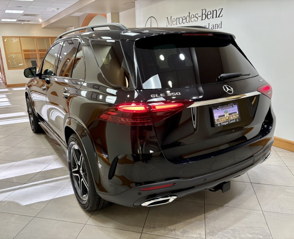 2026 Mercedes Benz GLE 350 4MATIC photo 3