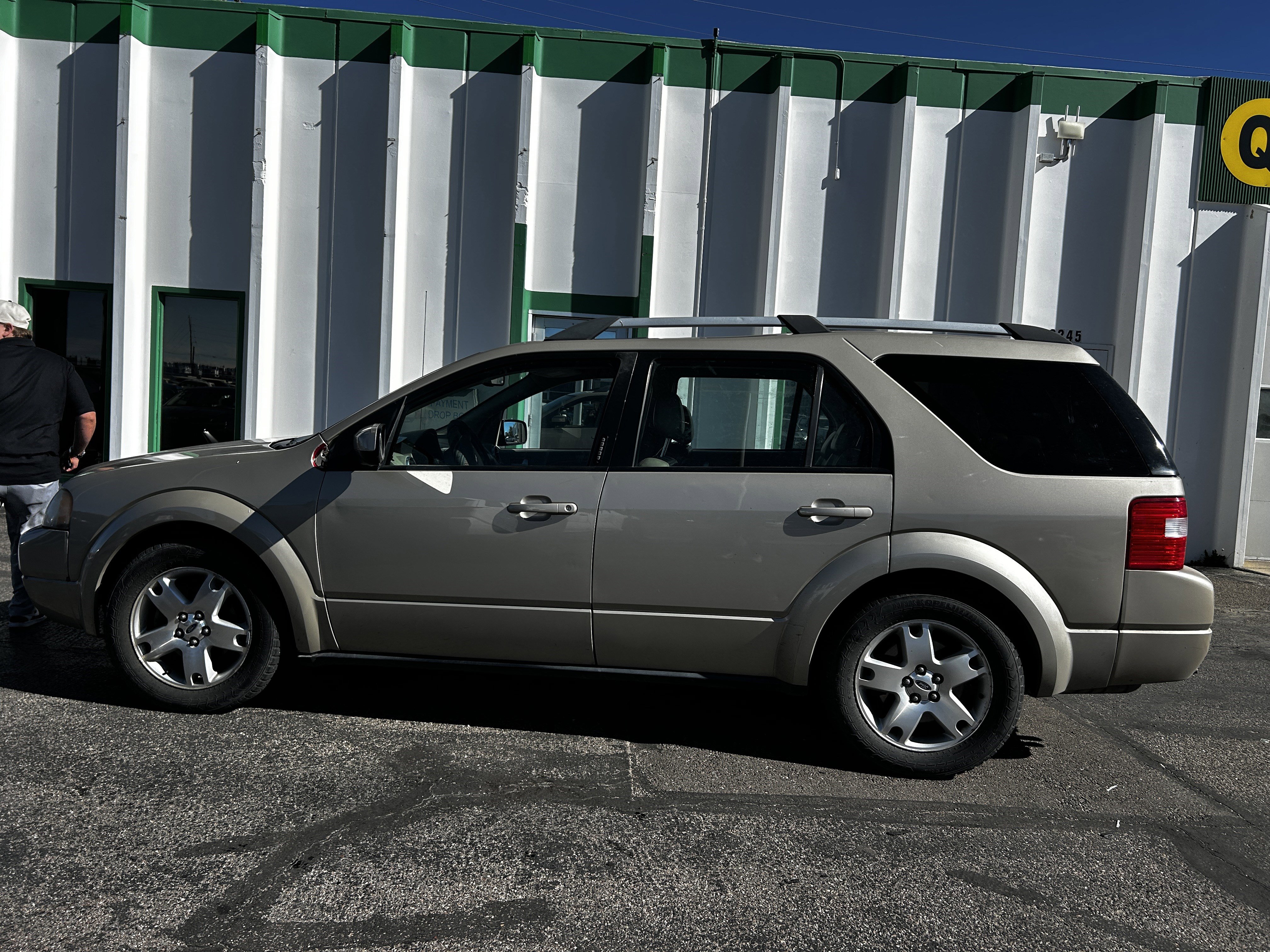 Used 2005 Ford Freestyle Limited with VIN 1FMDK061X5GA52595 for sale in Cheyenne, WY