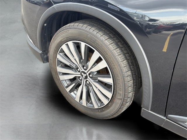 2020 Mitsubishi Outlander ES photo 28