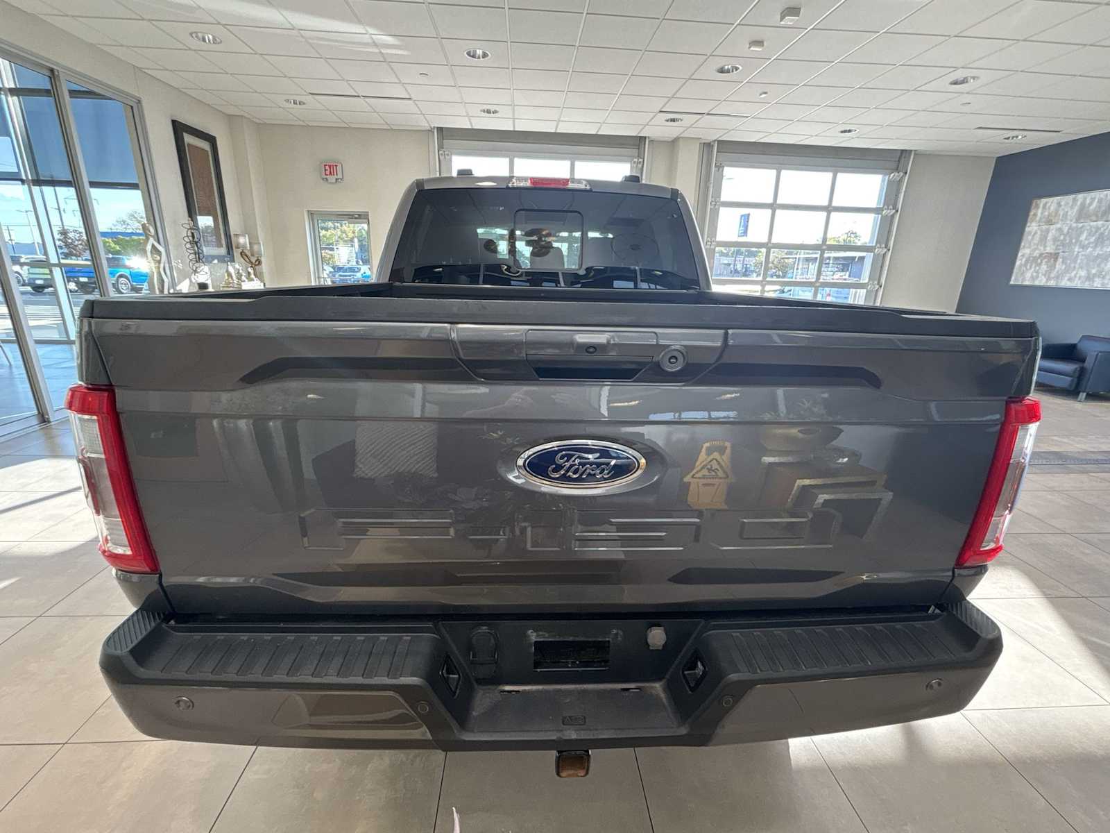 2023 Ford F-150 Lariat photo 3