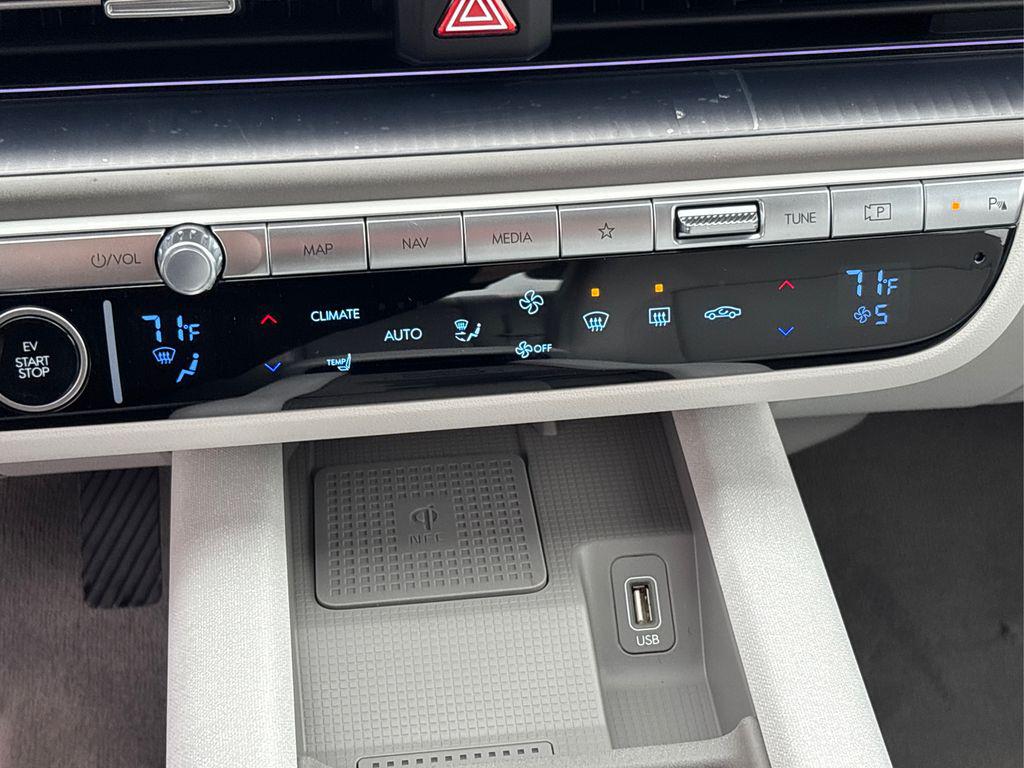 2025 Hyundai Ioniq 6 SEL photo 17