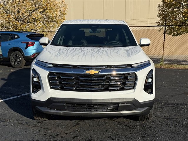 2026 Chevrolet Equinox LT photo 2