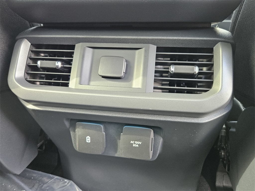 2025 Ford F-150 XLT photo 31