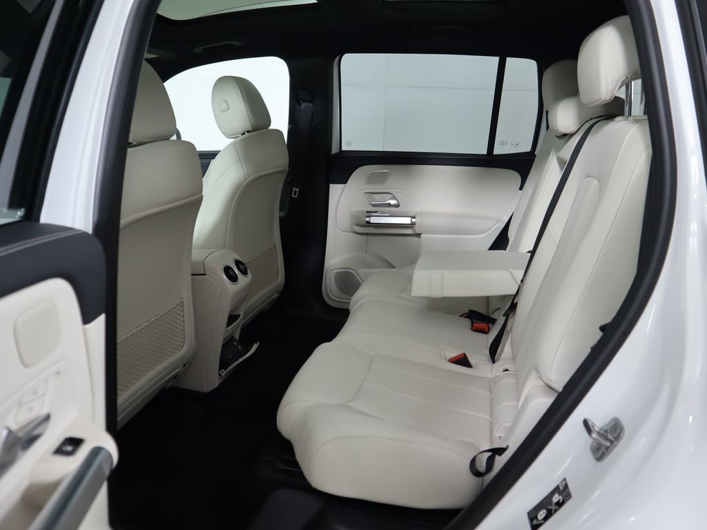 2025 Mercedes Benz EQB photo 20