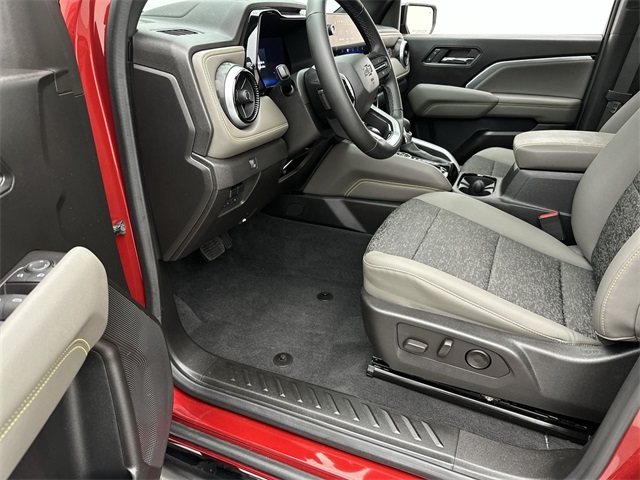 2024 Chevrolet Colorado ZR2 photo 3