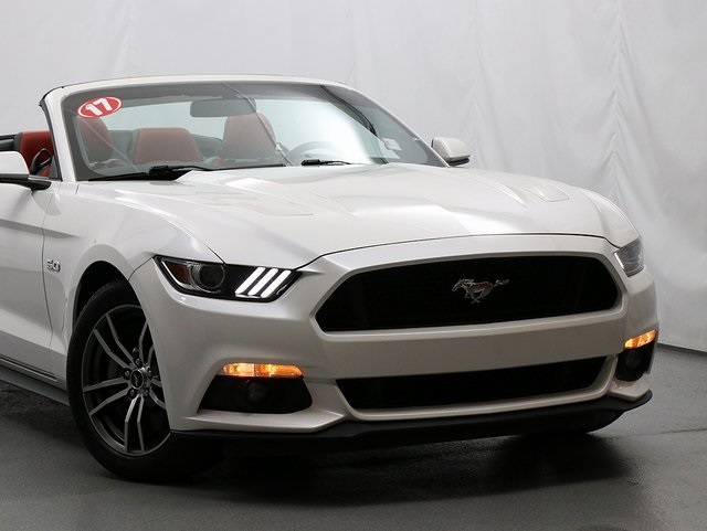 2017 Ford Mustang GT Premium photo 2