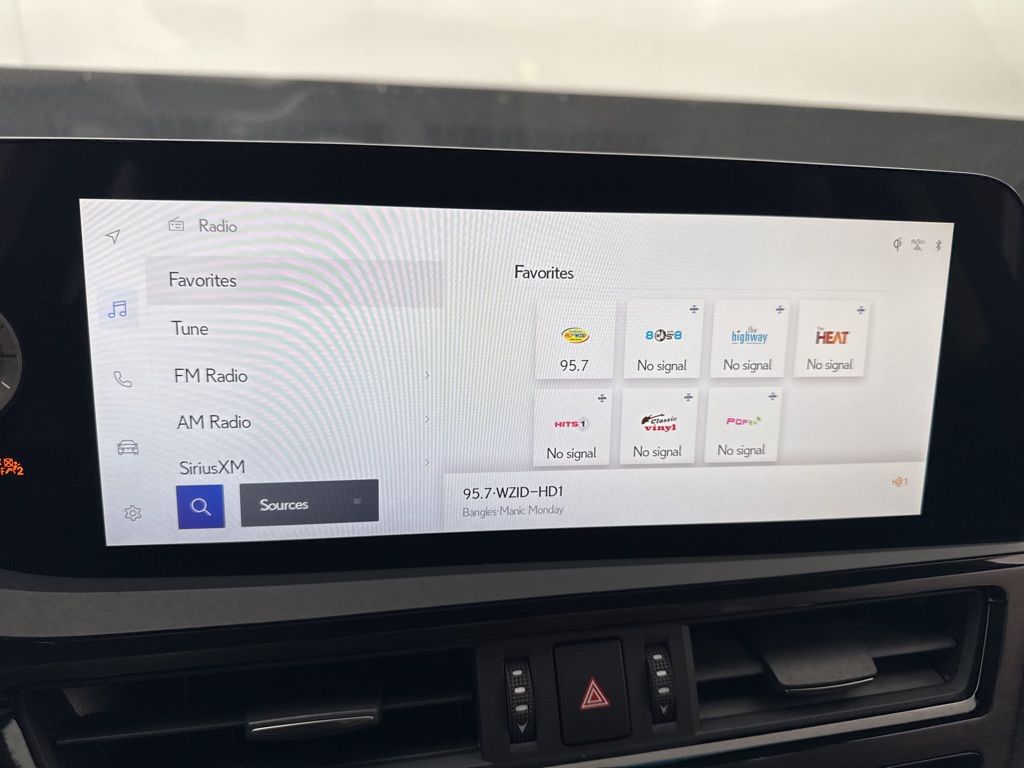 2023 Lexus ES 350 photo 15