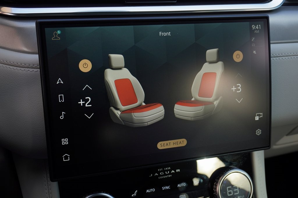 2025 JAGUAR F-PACE - Image 20