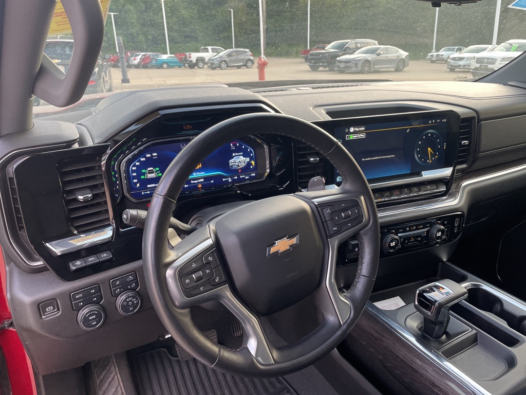 2023 Chevrolet Silverado 1500 LTZ photo 9