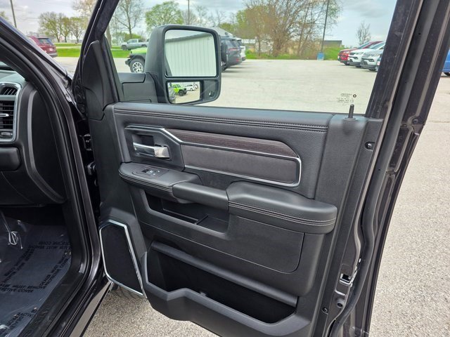 2025 Ram 2500 Laramie photo 17