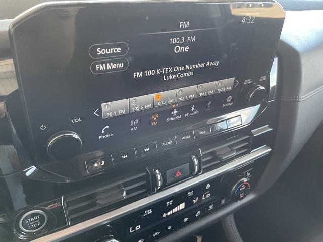 2022 Nissan Pathfinder Platinum photo 14