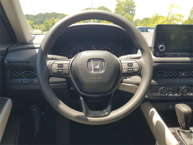 2025 Honda Accord LX photo 7