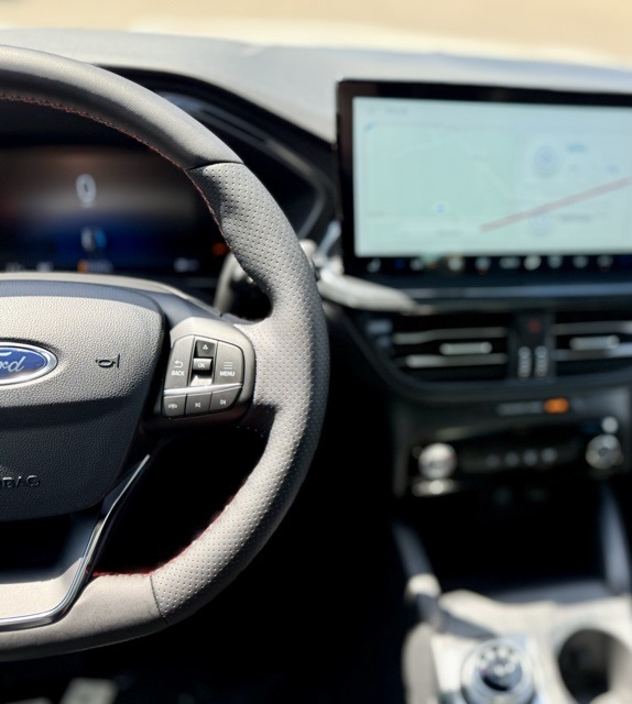 2025 Ford Escape Hybrid ST-Line Select photo 16