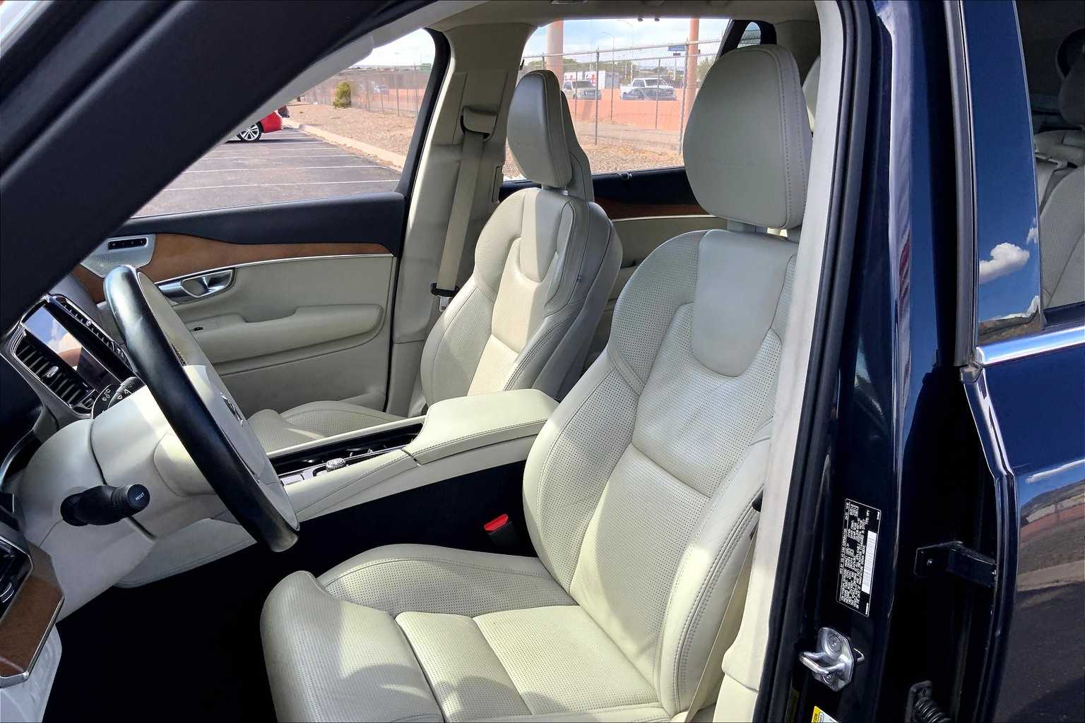 2017 Volvo XC90 Inscription photo 7