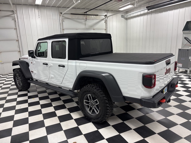 2024 Jeep Gladiator Mojave photo 4