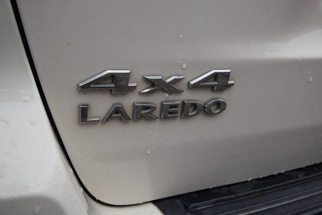2011 Jeep Grand Cherokee Laredo photo 13