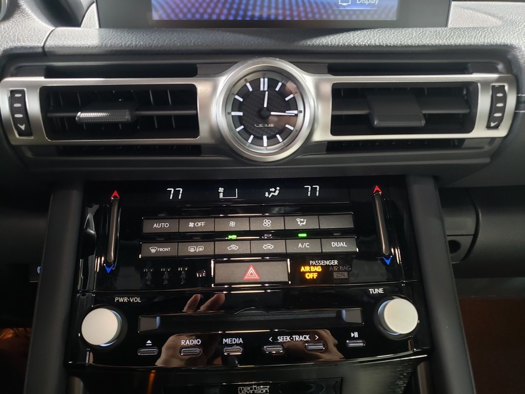 2025 Lexus IS 300 F SPORT photo 20