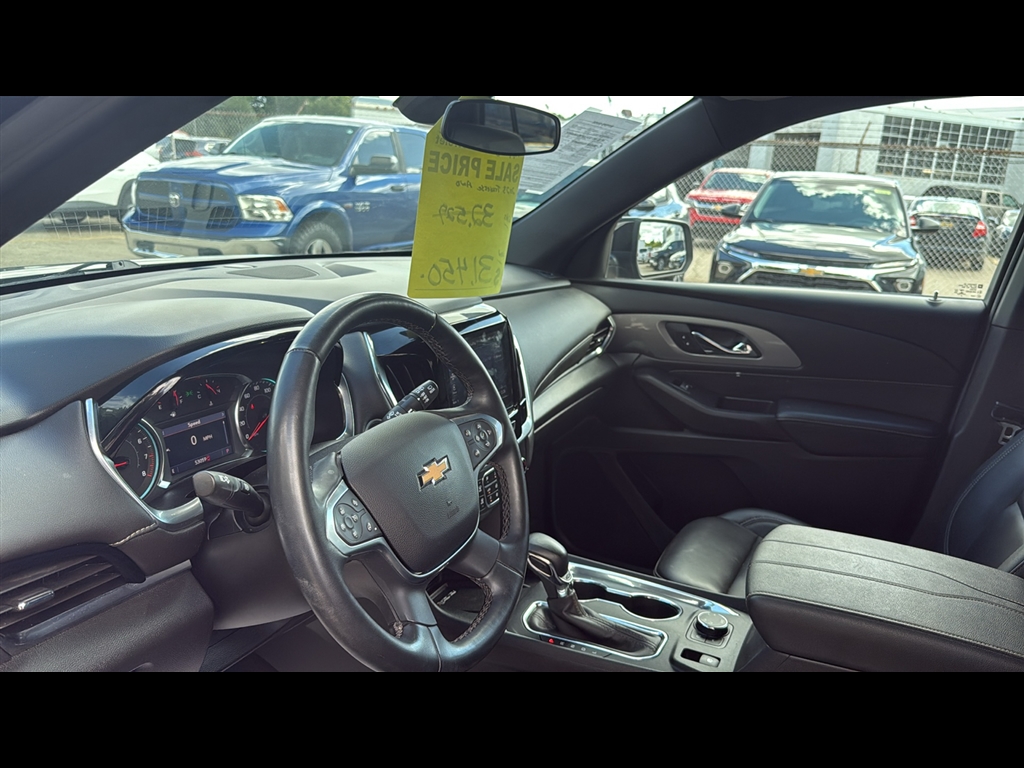 2023 Chevrolet Traverse Leather photo 4